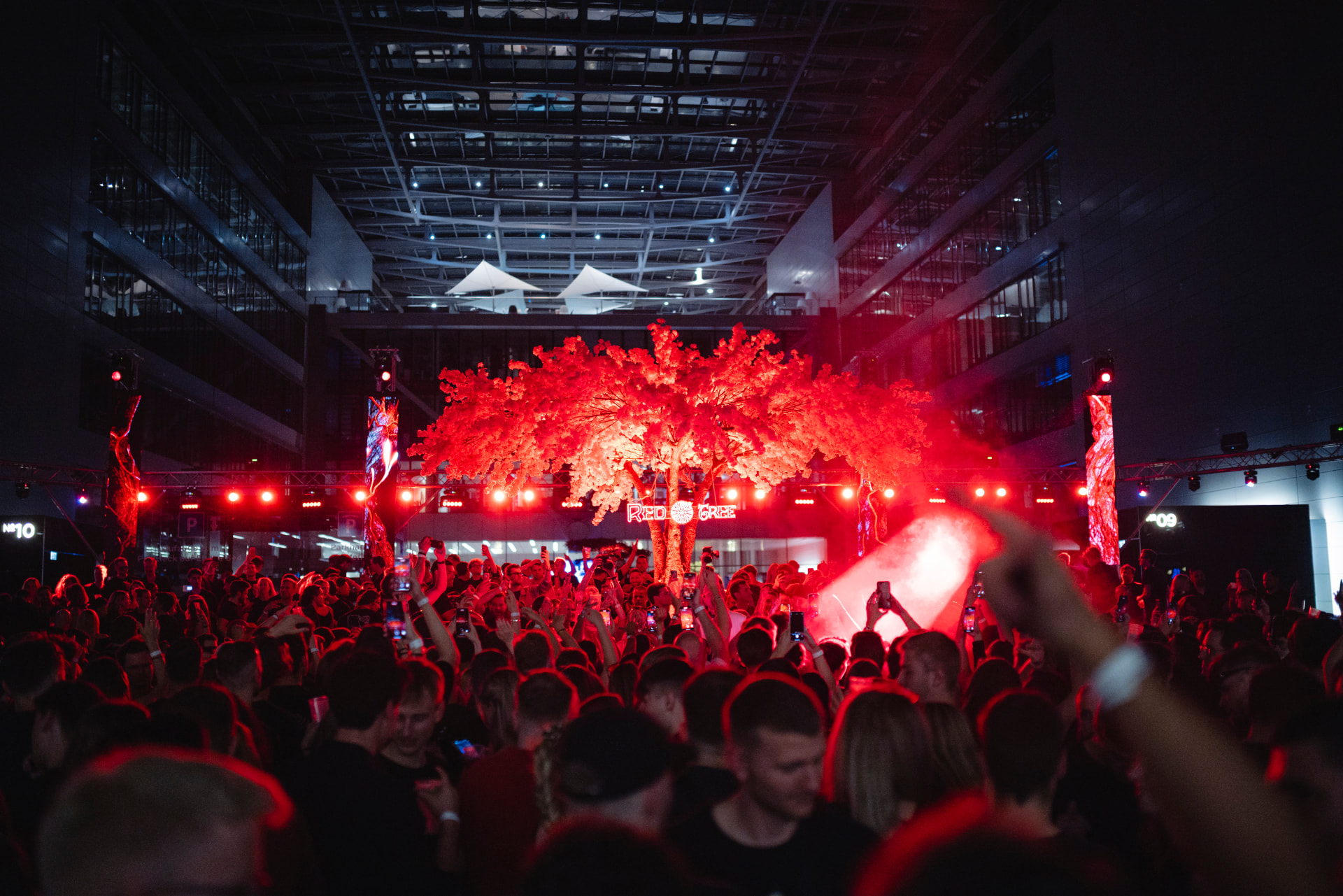 ATRIUM WEST — Red Tree Musik Event | Atrium 3